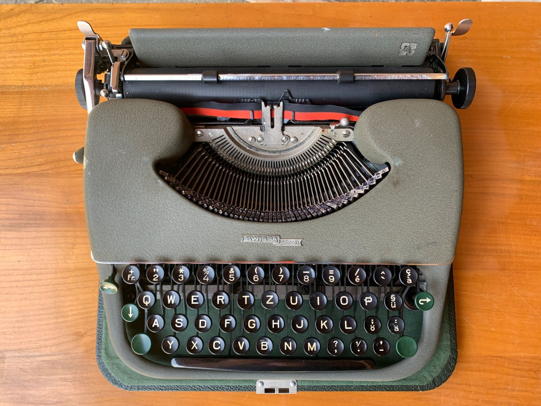 Macchine da scrivere: Alte Schreibmaschine SWISSA piccola – Usato da Schlattingen venduto da ri-bo