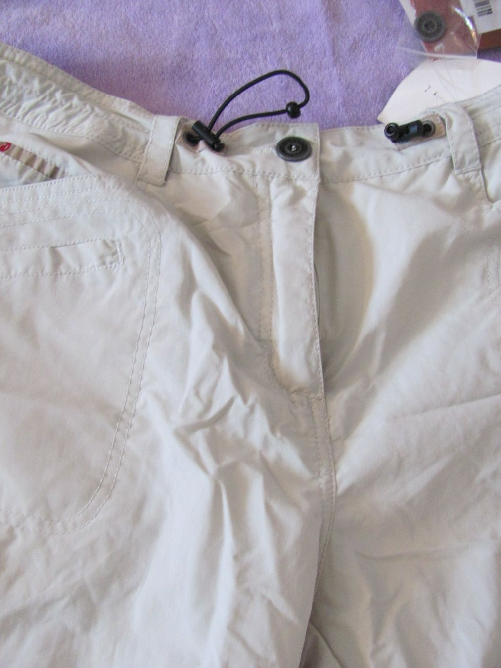 Killtec Pantaloni: Freizeithose G.i.g.a by Killtec Offwhite Gr. 40 – Nuovo (secondo la descrizione) da Gümligen venduto da Fantapanda 1