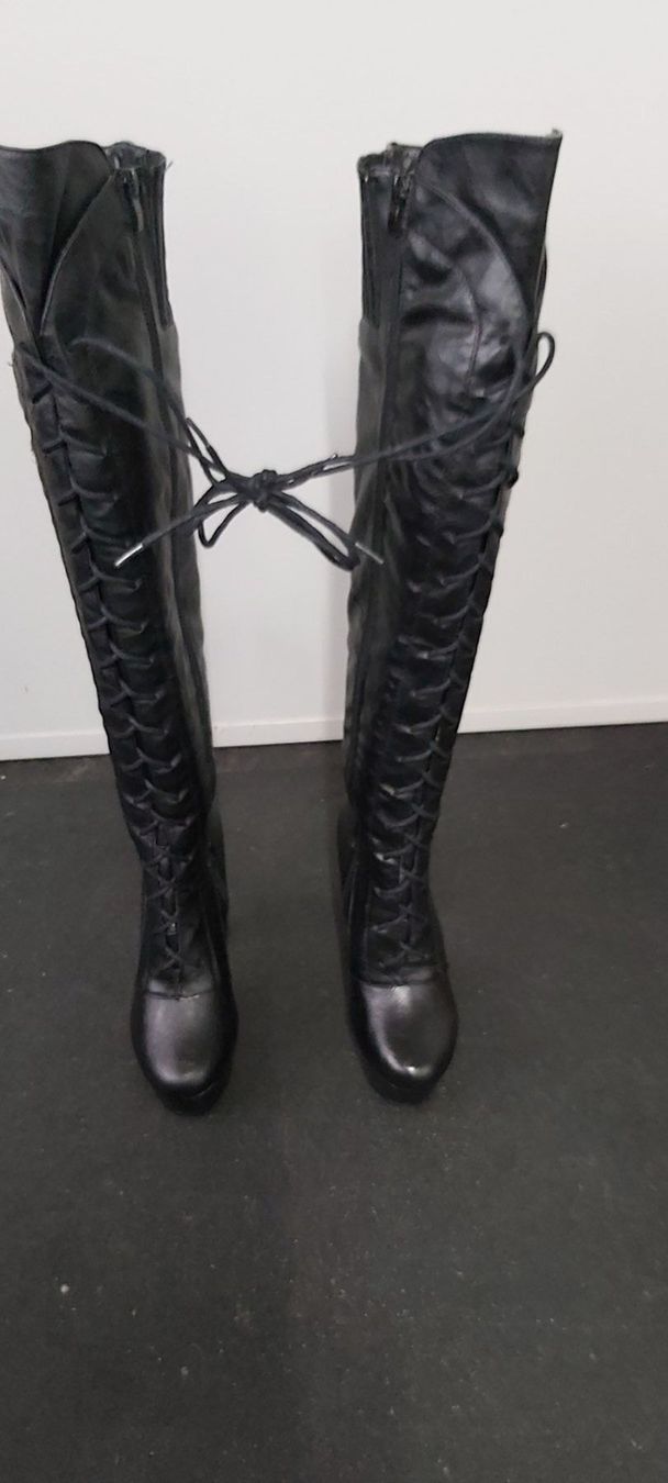 Scarpe da donna: Damen Plateau Stiefel – Usato da Schwarzenbach SG venduto da mel_s6jj