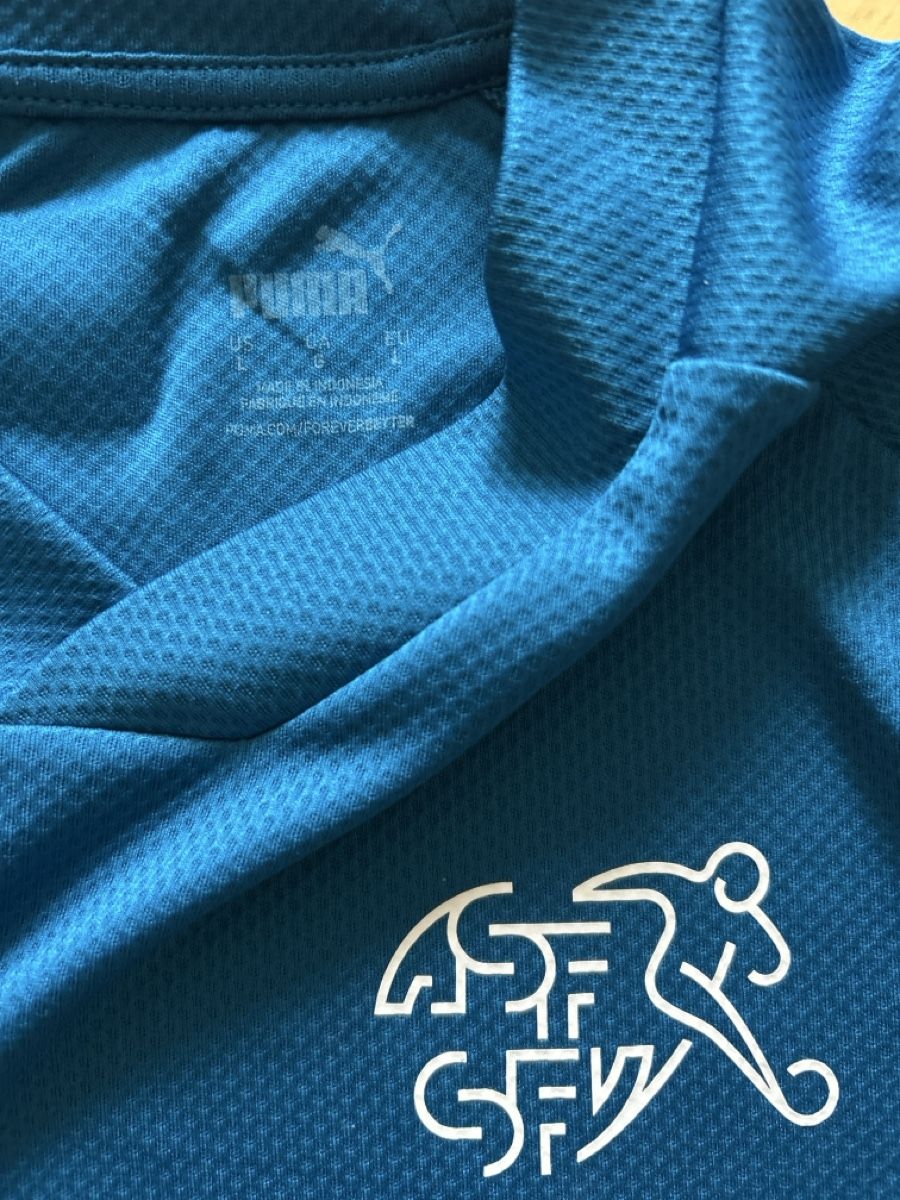 Schweizer Nati Leibchen & Hosen: PUMA SFV Schweizer Nati Set NEU ORIGINAL VERPACKT – Neu und originalverpackt aus Luzern von Sunnysmile0511 4