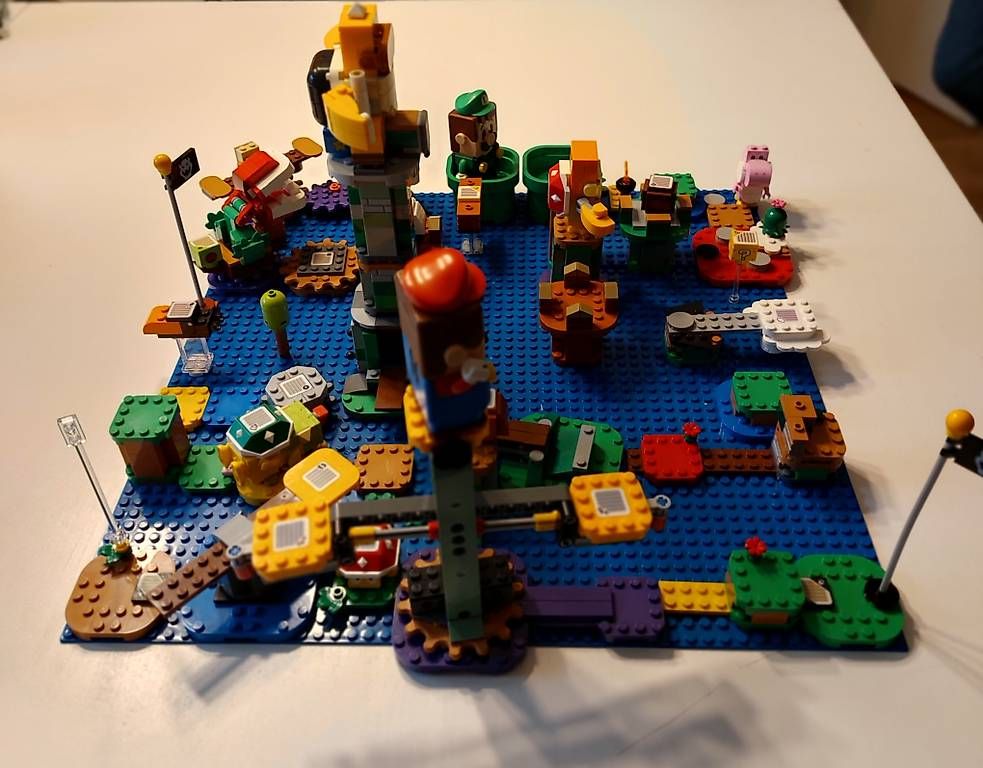 Kit di costruzioni: Lego 4 er Set Super Mario  – Usato da Zullwil venduto da Nina.L.R. 1