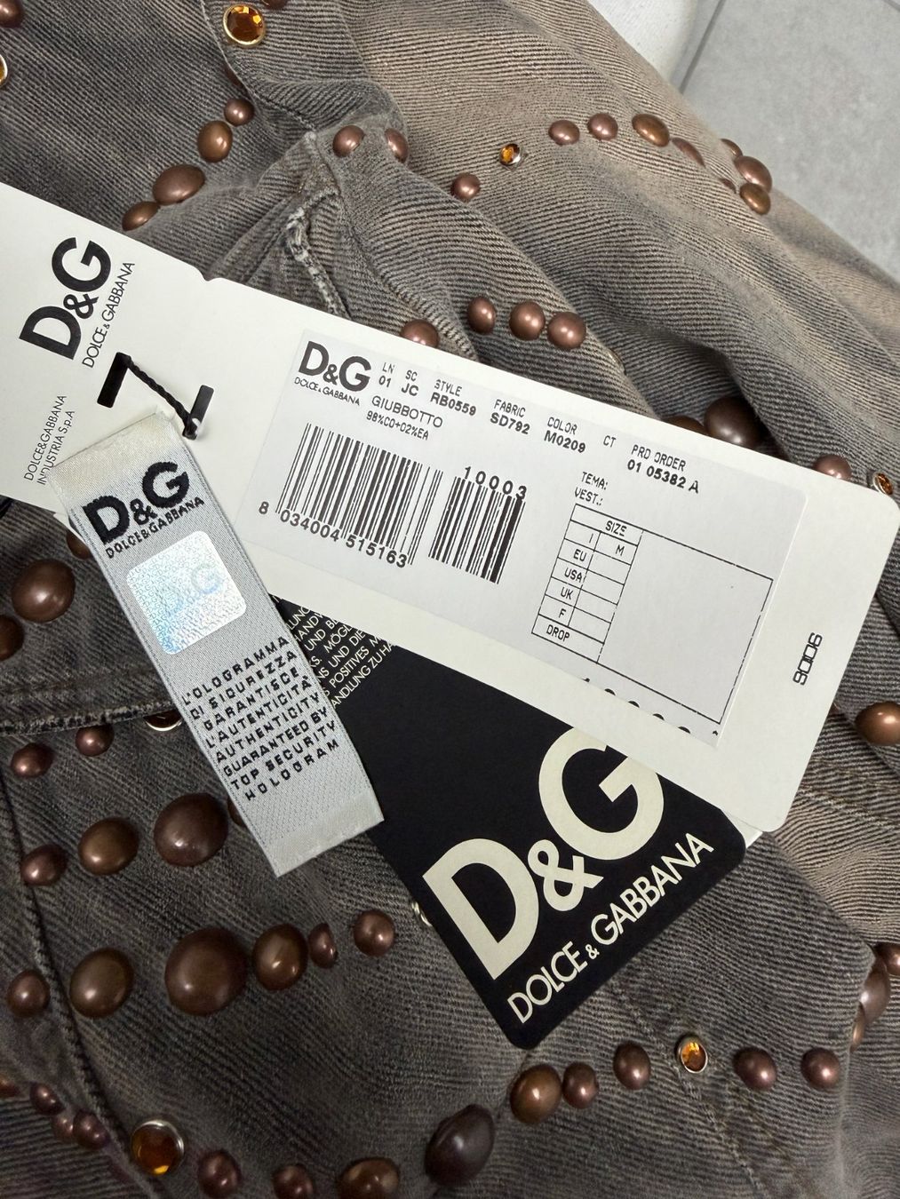 Dolce & Gabbana Jacken: Dolce & Gabbana Spring 2010 Gemstone Stud Denim Jacket – Gebraucht aus Biel/Bienne von sami0788480082 8