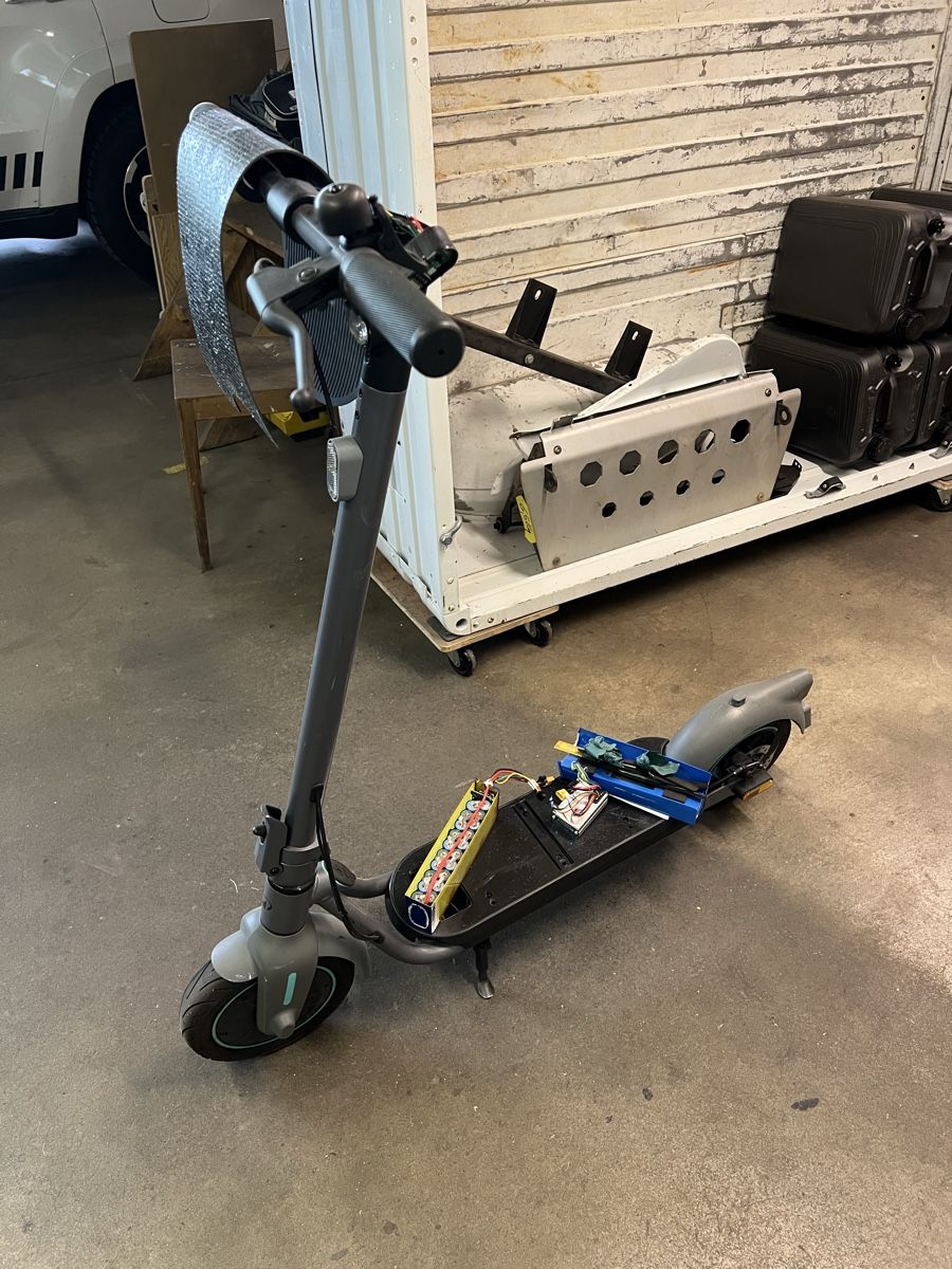 Scooter: E-Scooter BTWIN defekt, Bastlerobjekt – Difettoso da Sachseln venduto da raffika91