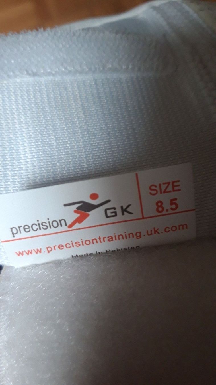 Guanti & manicotti: Precision GK Premier Lite Quartz (8.5) – Nuovo e nell'imballaggio originale da Chambésy venduto da gk_specialist 3