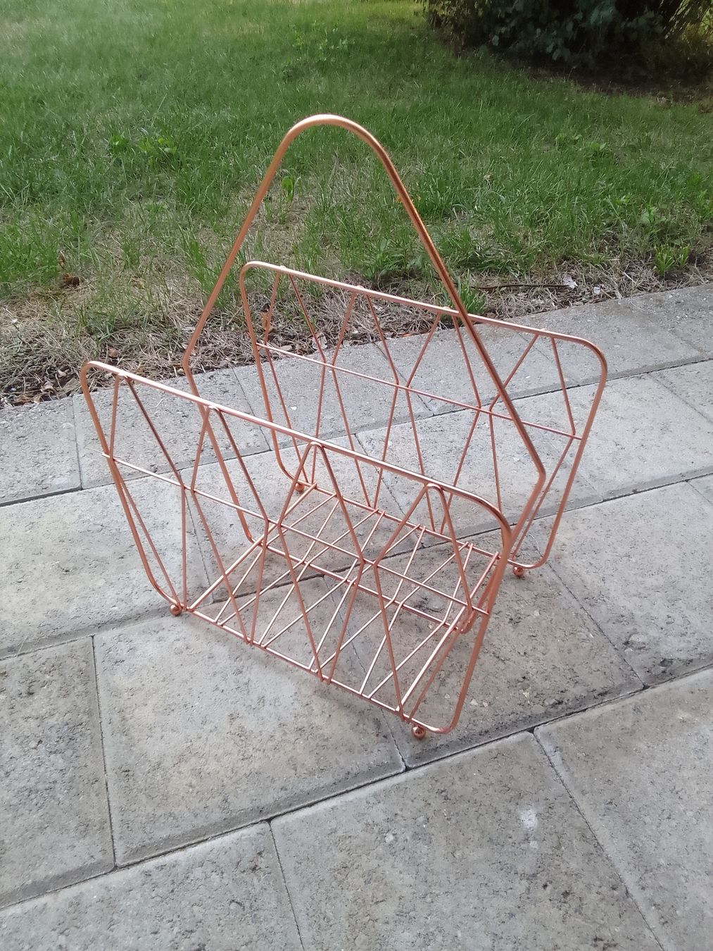 Autres articles pour la maison: Zeitungsstaender bronze – D'occasion à Oberaegeri par sve_xn9n