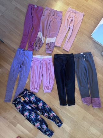 8 Mädchen Leggings / Trainer 134/140