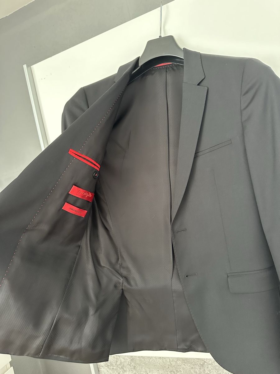 Hugo Boss Giacche: Veste noire élégante, parfaite, Taille M – Nuovo (secondo la descrizione) da Thônex venduto da Andre.olvs 1