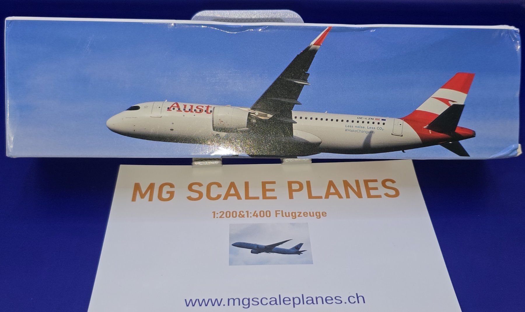 Airbus Kit di modellismo & Modellini statici: Austrian Airlines Airbus A 320neo 1:200 – Nuovo e nell'imballaggio originale da Oberentfelden venduto da MGScalePlanes