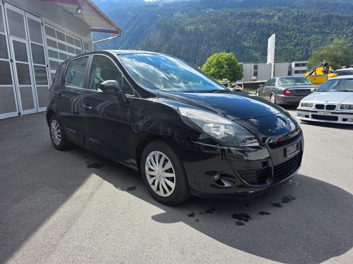 Renault Automobili: Ranault Senic 1.5 Dci – Usato da Domat Ems venduto da qen_7mfm 6