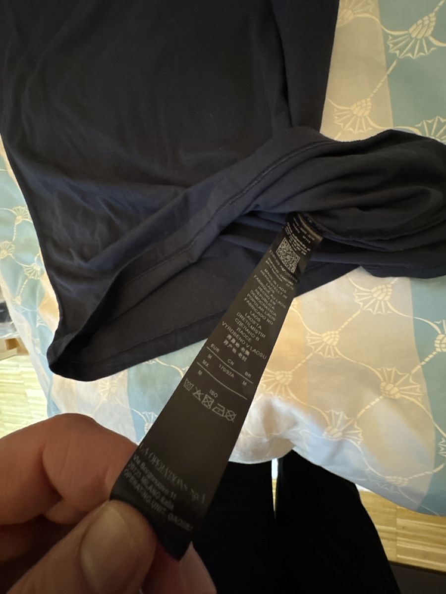 Armani T-shirt: Emporio Armani  – Usato da Menzingen venduto da Dali2504 2