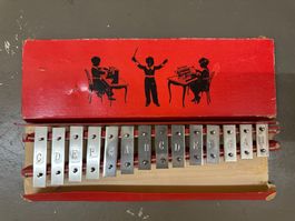 Metallophone/Xylofon vintage pour enfant( Vers1970).