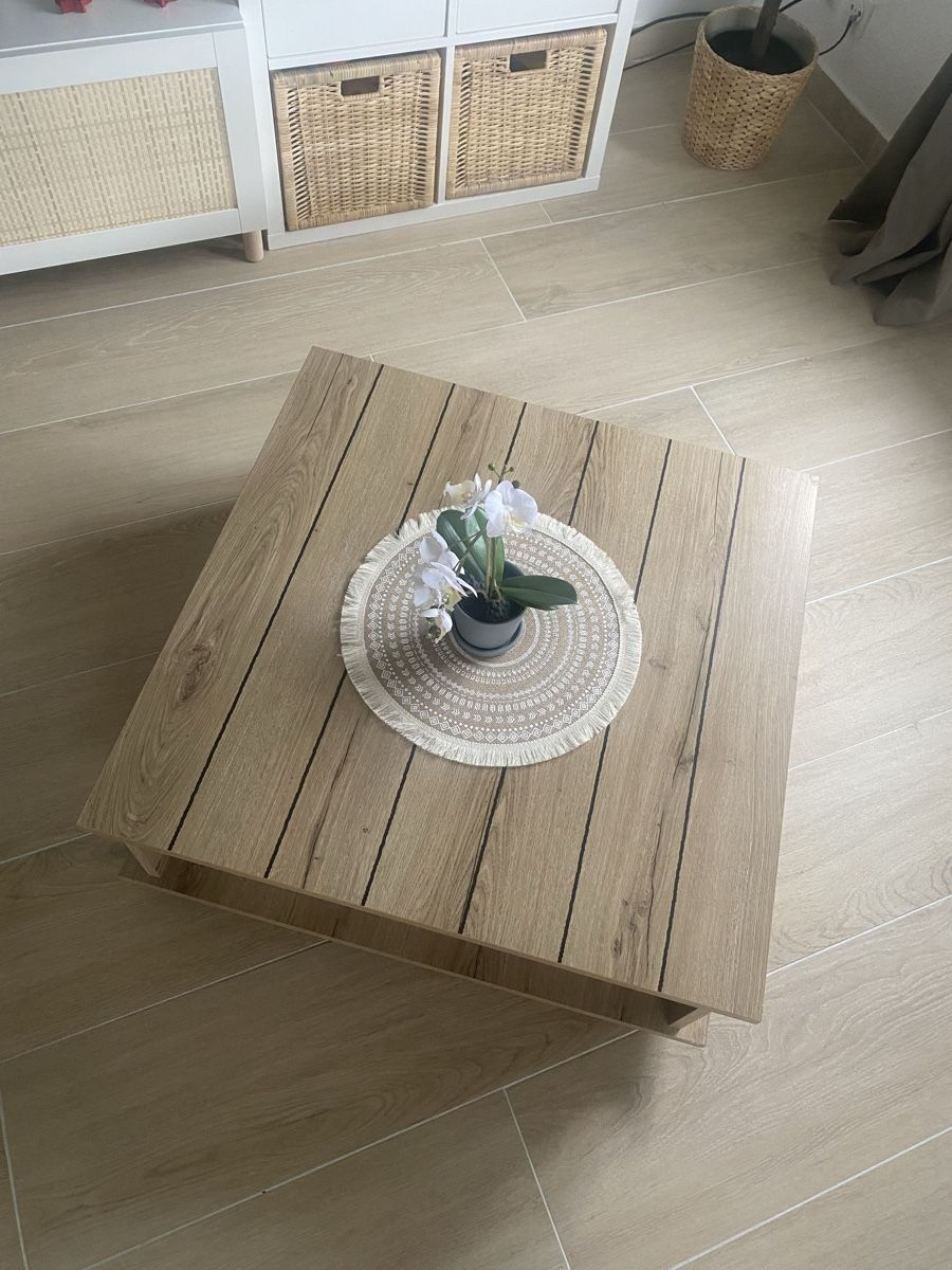 Tavoli: Table basse carrée, bois clair, design moderne ✨ – Usato da Delémont venduto da bou_26 3