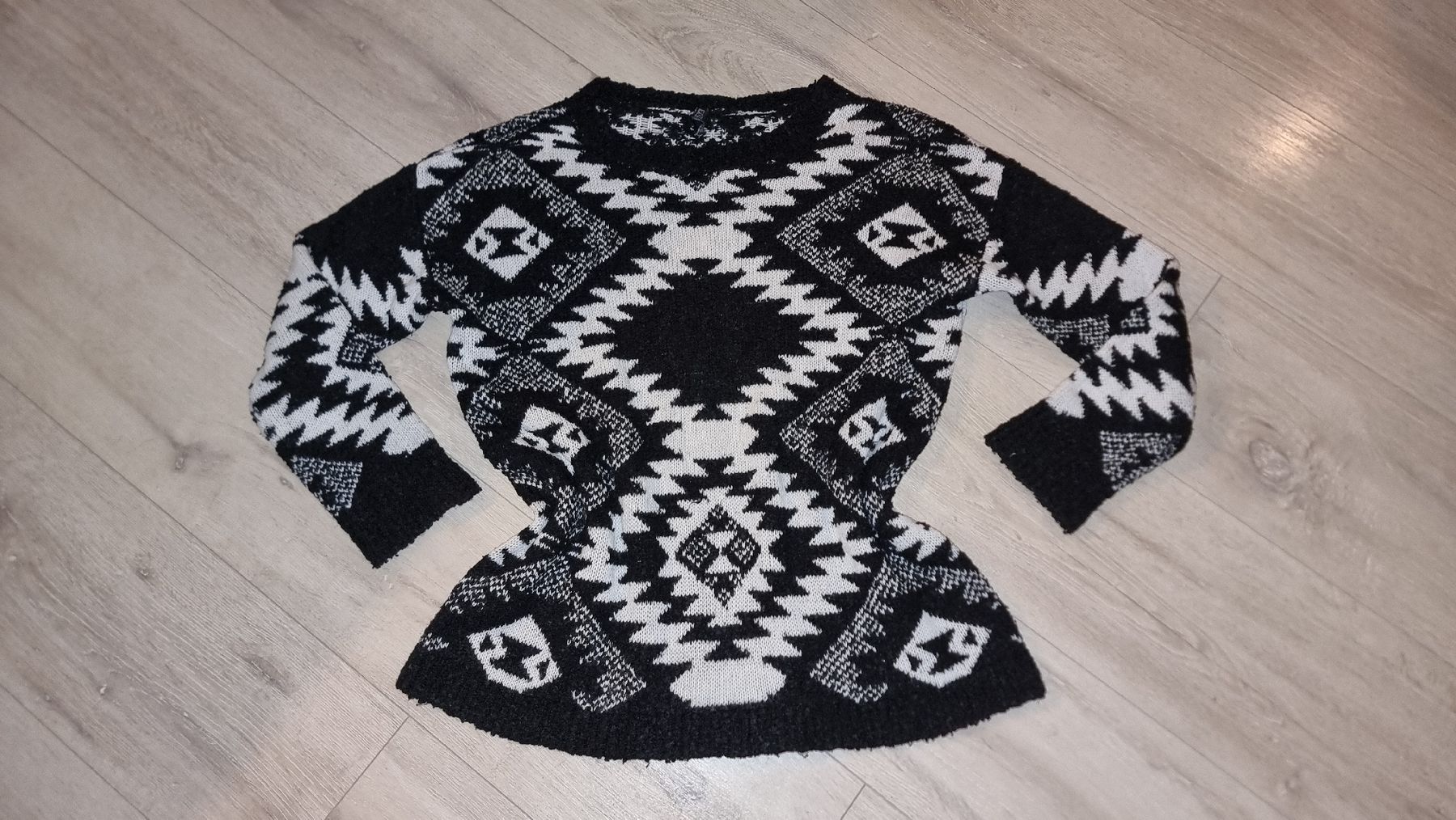 Maglioni & Felpe: Warmer Ruby Tuesday Strickpullover, Gr. M, Schwarz/Weiss – Usato da Wigoltingen venduto da Zuckerfee84