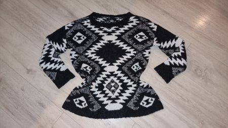 Warmer Ruby Tuesday Strickpullover, Gr. M, Schwarz/Weiss