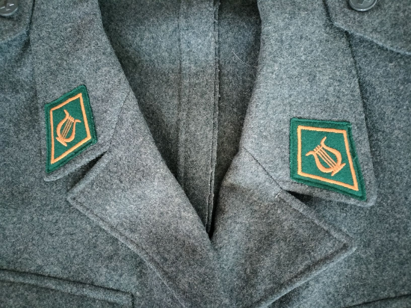 Schweizer Armee Uniformi: Antike Schweizer Armee Militär Uniform – Usato da Schwanden Sigrisw venduto da cadieux71 1