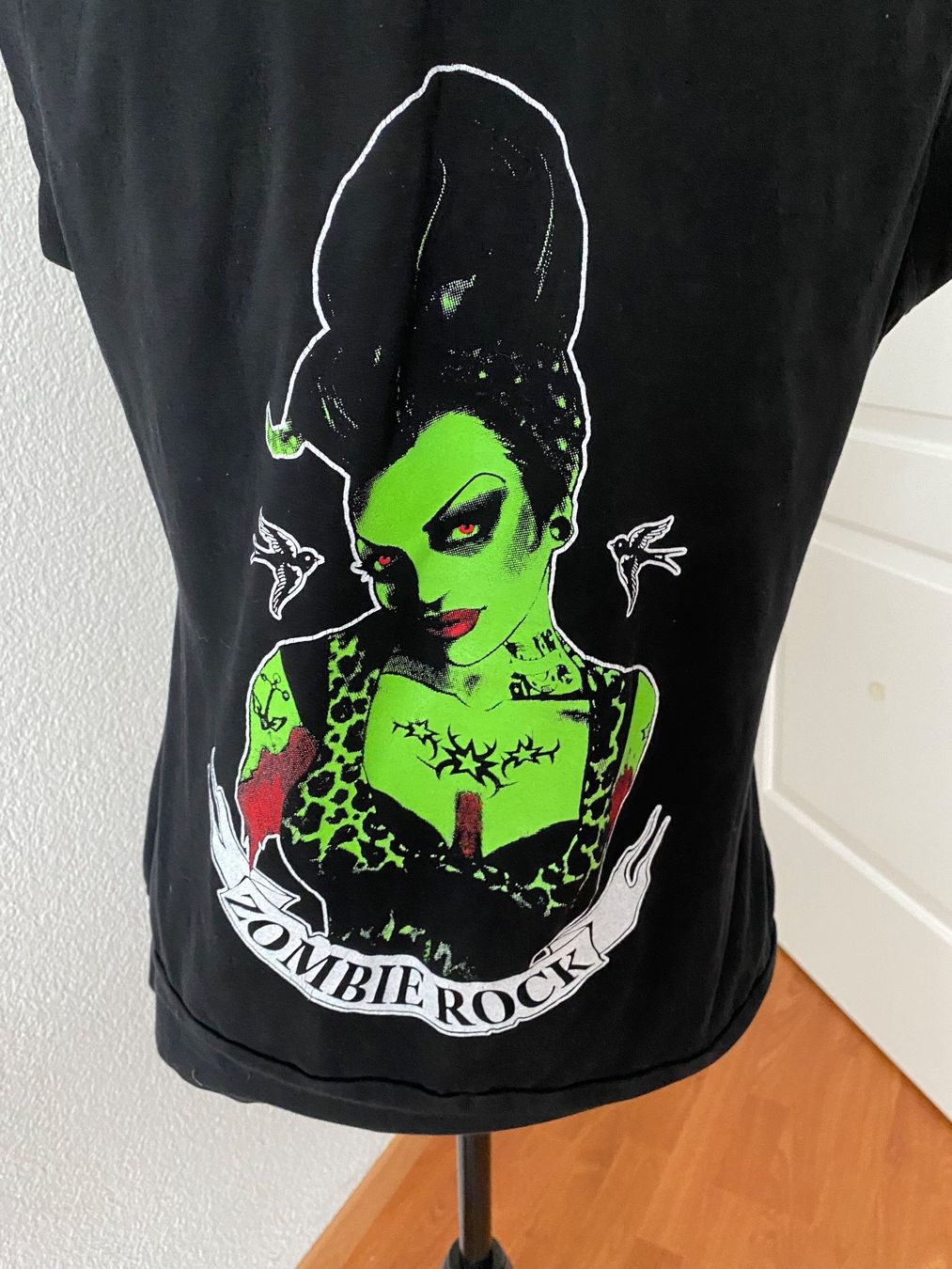 Gilet & Giacche senza maniche: Gilet Zombie Rock XL – Usato da Balsthal venduto da Uroby 3