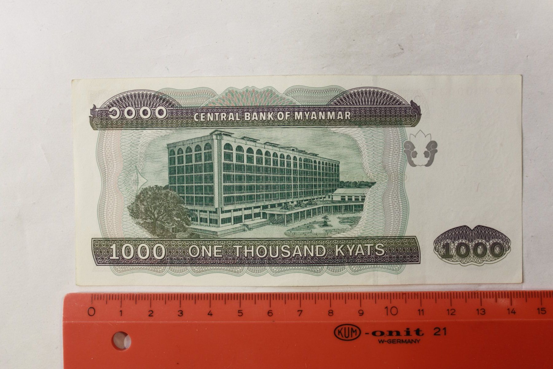 Banconote: 1000 kyats – Usato da La plaine venduto da 7A6T2ME 1