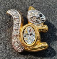 Y752 - Goldiger 3D Pin mit steinchen Eichhörnchen