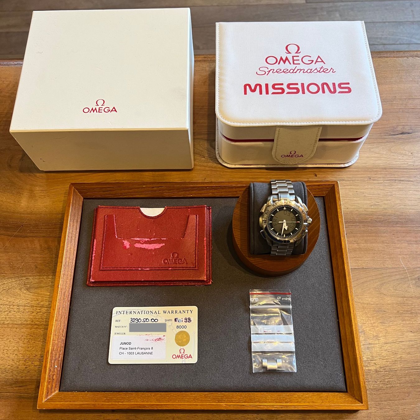Omega Uhren: Omega Speedmaster Titanium on Titanium Full Set 3290.50 – Gebraucht aus Carouge GE von Watchaser 9