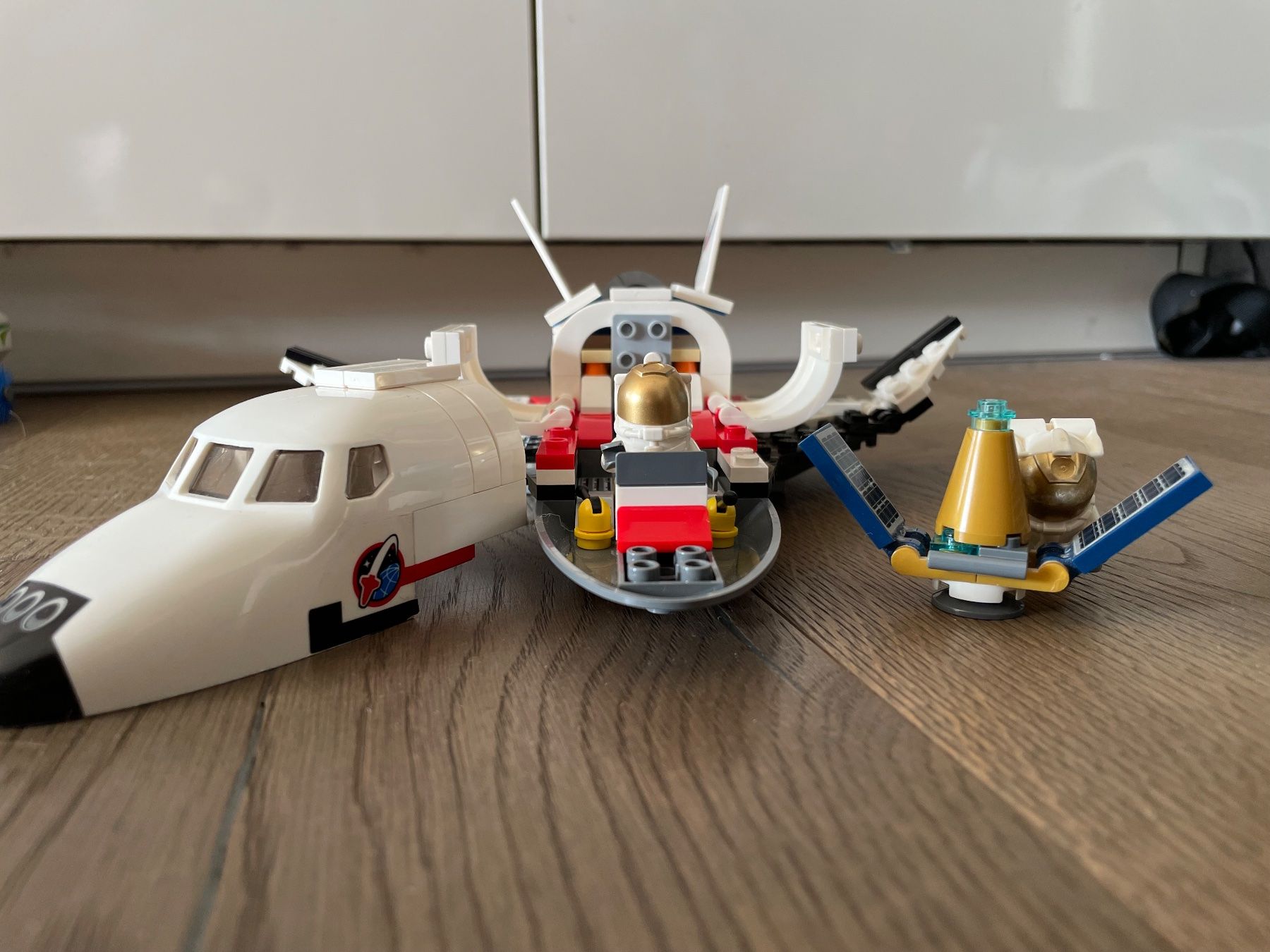 Lego Kit di costruzioni: Lego 60078 - La navette spatiale – Usato da Satigny venduto da gislerl 2