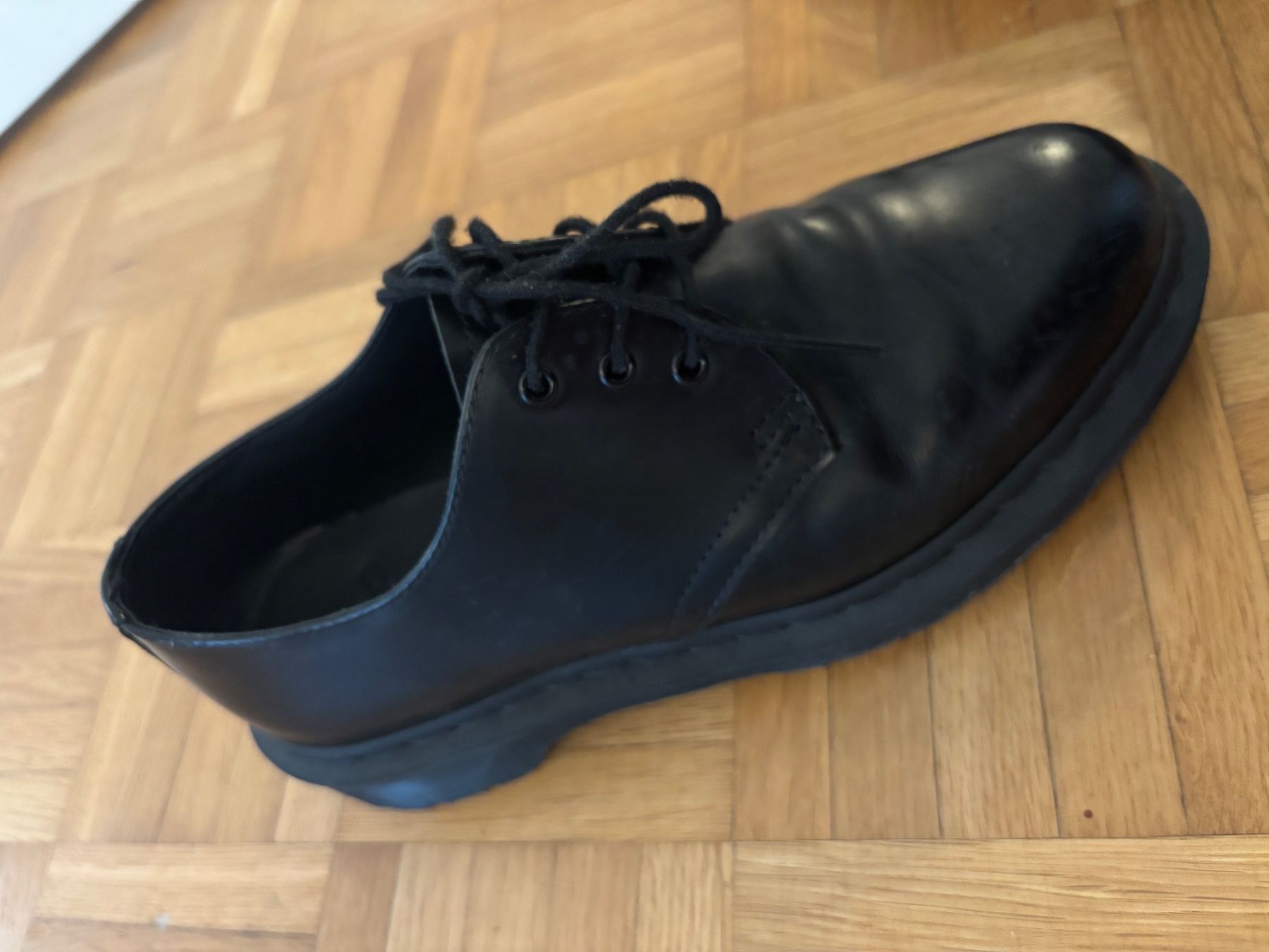 Dr. Martens Scarpe da uomo: DR. MARTENS 1461 HALBSCHUHE SCHWARZ – Usato da Adliswil venduto da buchstabensuppe 5
