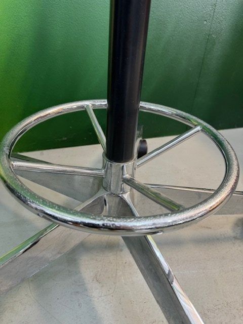 Vitra Sgabelli: Vitra George Nelson Perch Stool – Usato da Zollikofen venduto da OberliAG 4