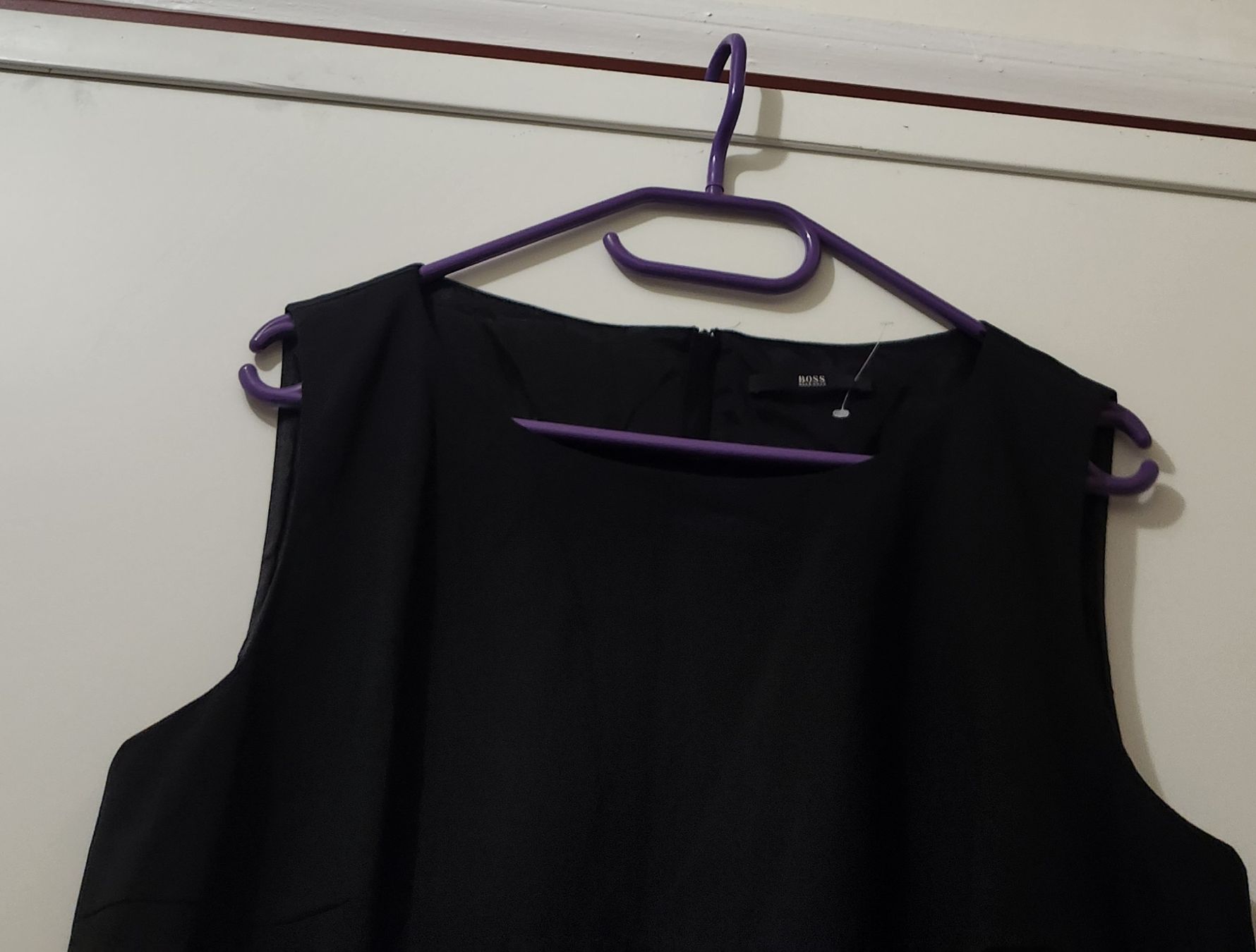 Hugo Boss Kleider: Robe BOSS noire taille 40  – Gebraucht aus Niedergösgen von Eva2410 2