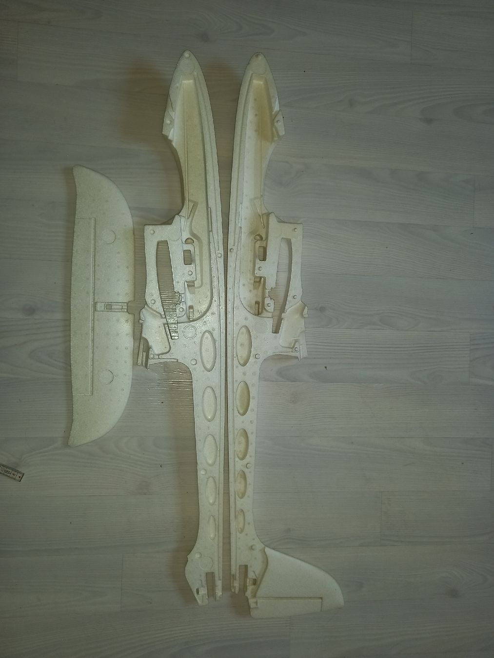 Modellismo RC: Modellflugzeug Rumpf Styropor – Nuovo (secondo la descrizione) da Thayngen venduto da OLMIC 2