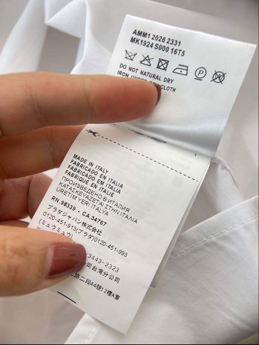 Miu Miu Vestiti: Miu Miu Kleid weiß  – Nuovo (secondo la descrizione) da Leukerbad venduto da stella3589 5