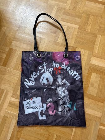 Sac Desigual porté épaule