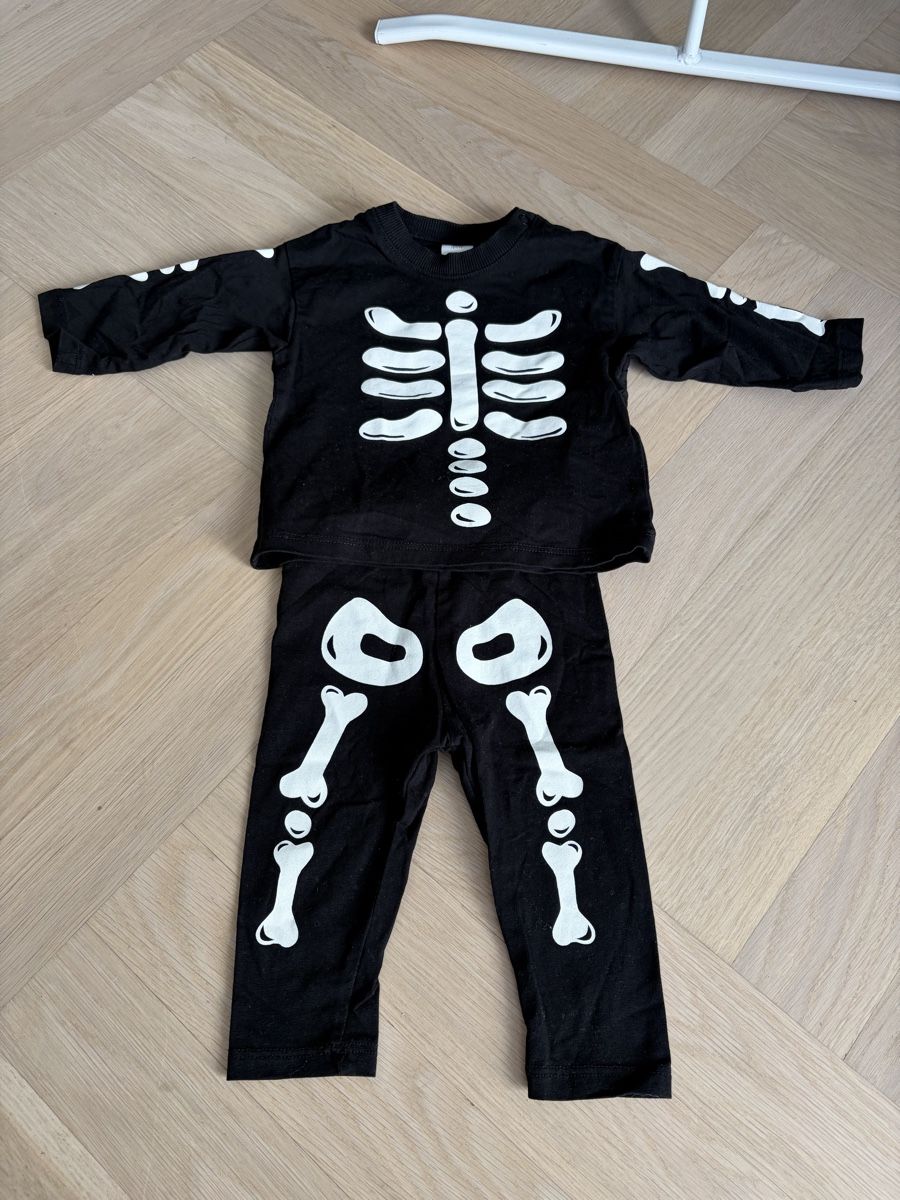 H&M Lotti & Set di vestiti: H&M Halloween 2-teiliges Set Gr. 68 – Usato da Küsnacht ZH venduto da Sanibeljp