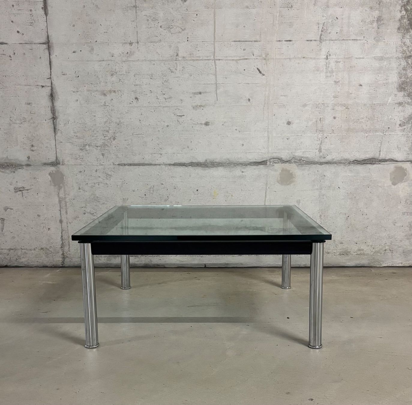 Cassina Tische: couchtisch lc10-p . le corbusier . cassina – Gebraucht aus Basel von Rmo4000