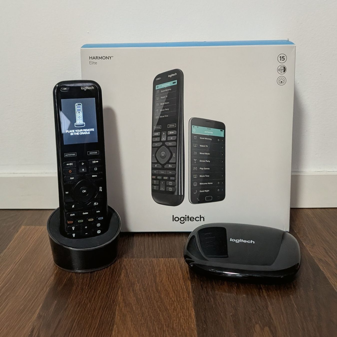 Logitech Fernbedienungen: Logitech Harmony Elite Universalfernbedienung – Gebraucht aus Dietikon von b.pierre