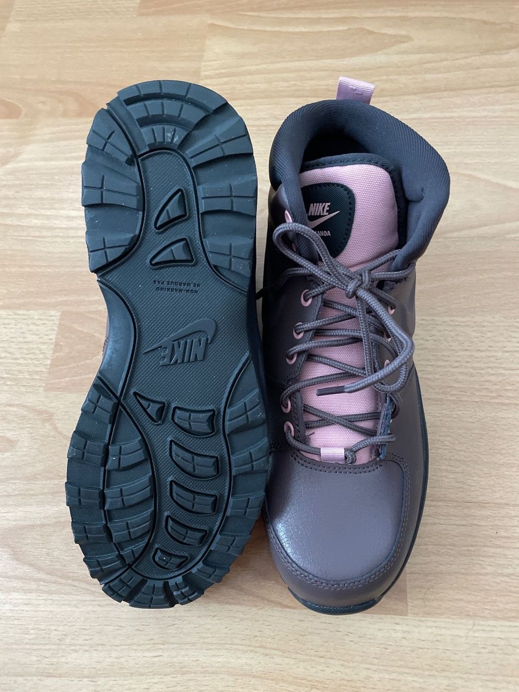 Nike Scarpe per ragazze: Nike Manoa Sneaker High Gr. 37.5 NEU – Nuovo e nell'imballaggio originale da Waltenschwil venduto da hansnine 4