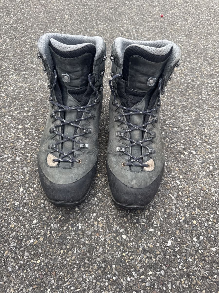 Lowa Scarpe da uomo: LOWA Trekkingschuhe Dunkelblau – Usato da Niederuzwil venduto da trust1963 4