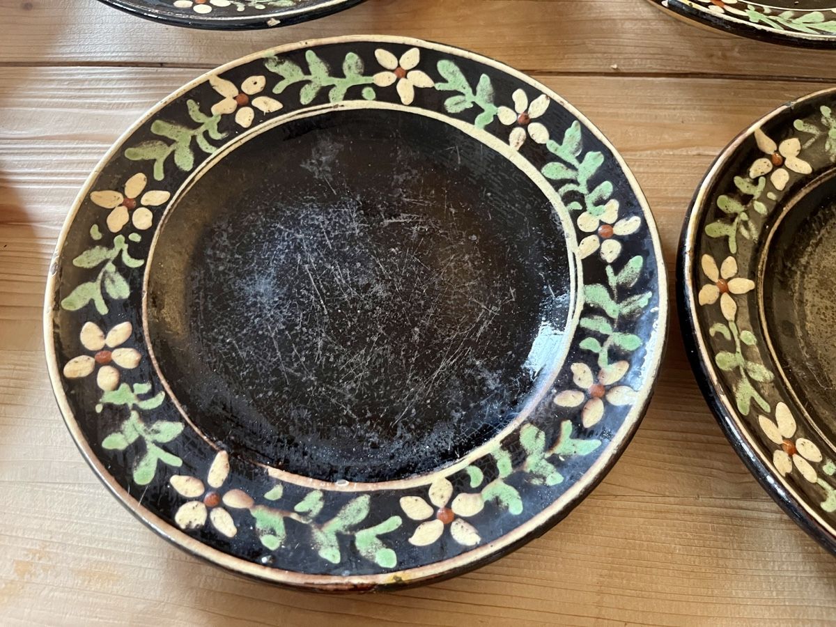 Assiettes: 12 antike Teller mit Bauernmalerei – D'occasion à Ottikon par san_w99n 1