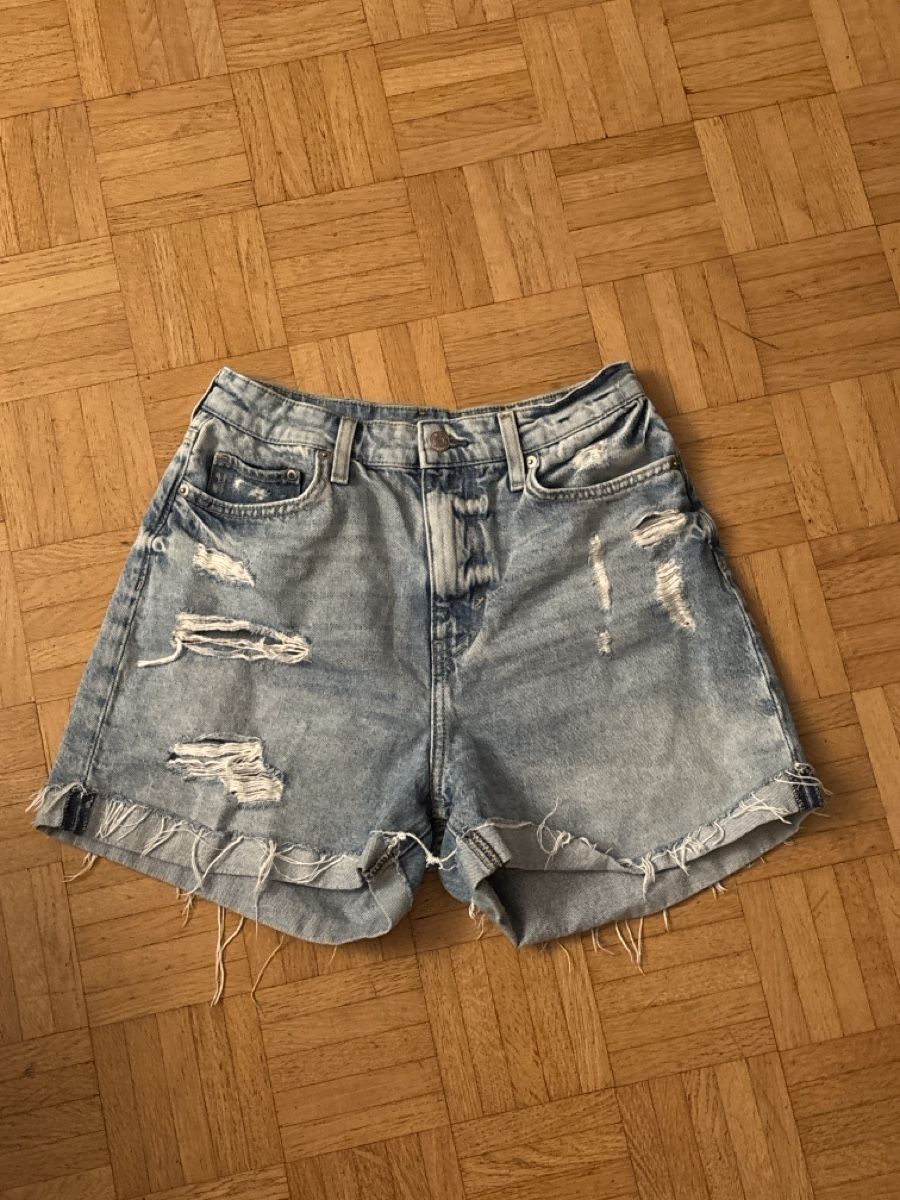 H&M Jeans: Denim Shorts Bundle – Usato da Basel venduto da Mig_Sil04 1