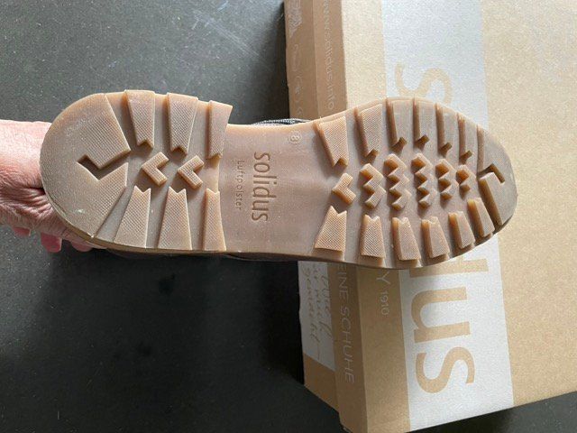 Chaussures femmes: Boots Solidus – D'occasion à Gockhausen par subbotnik 3