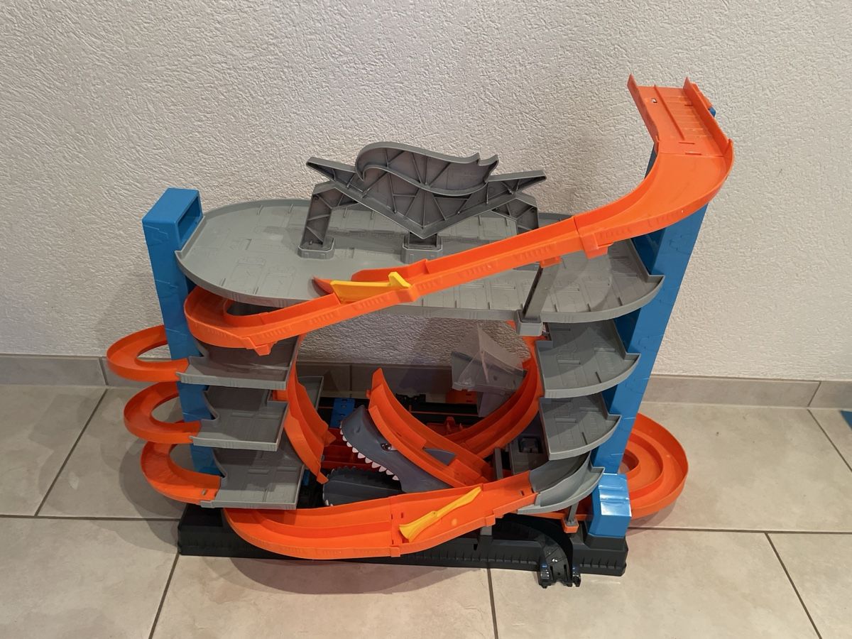Hot Wheels Giocattoli: Hot Wheels Garade – Usato da Ottikon venduto da CurcioA 1