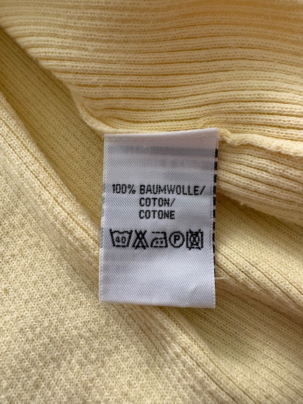 Lotti di vestiti: Jacke und T- Shirt – Usato da Zürich venduto da luc_2t2q 6