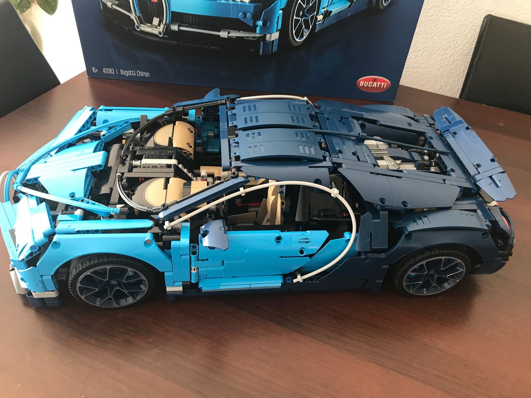 Lego Baukästen: Lego Technic 42083 Bugatti Chiron – Gebraucht aus Châtel-St-Denis von  3