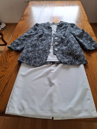 Damen Kostüm Atelier Eiweiss/schwarz