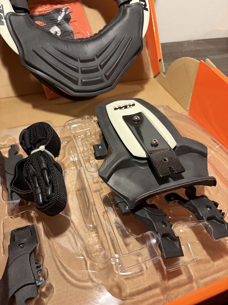 Protezioni & Imbottiture: KTM Kids Neck Brace ADV – Usato da Rougemont venduto da Fossati07 1
