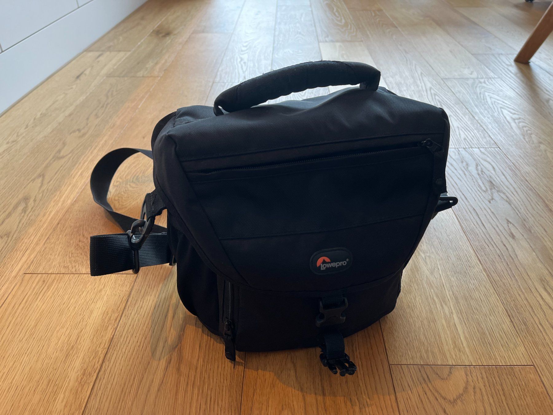 Canon Fotocamera: Canon 80 D Body mit Kameratasche – Usato da Winterthur venduto da Kontillik 5