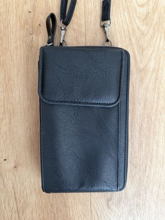 Handyumhängetasche /schwarz / Lederimitat