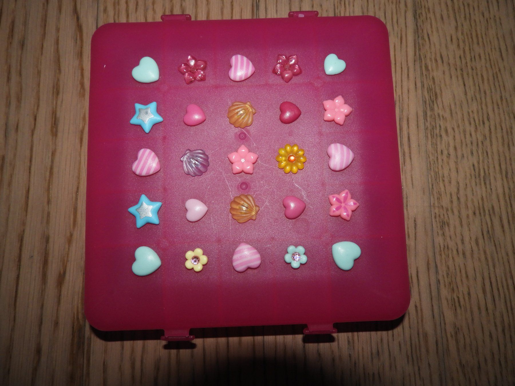 Kits de loisir créatif: Leere Bastelmaterial-Box – D'occasion à Hergiswil NW par Noema2006