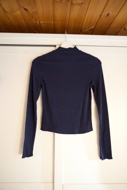 Tommy Hilfiger Maglioni & Felpe: Langarmshirt Tommy Hilfiger, Gr. S, Dunkelblau – Usato da Titterten venduto da fra_v27g 2