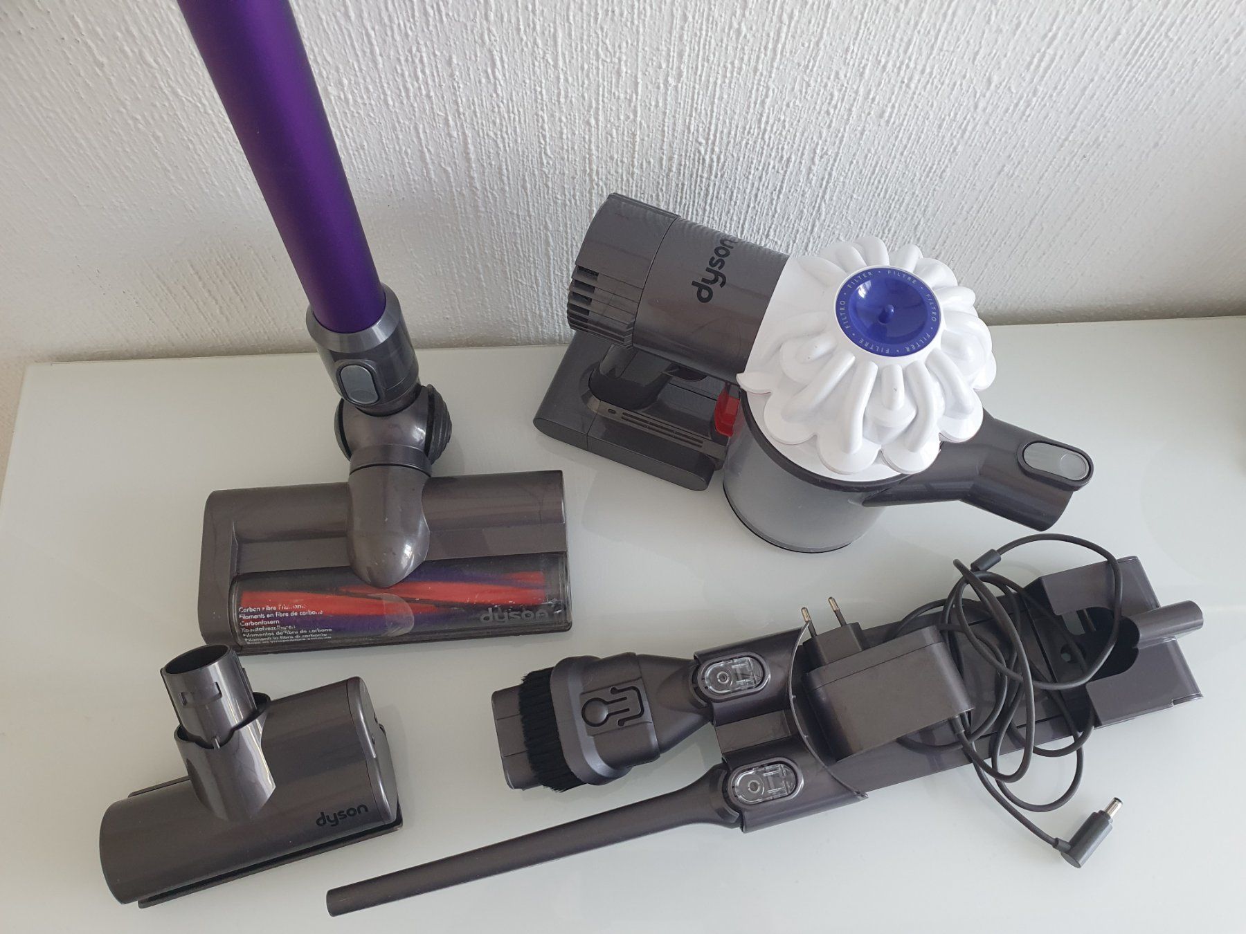 Dyson Aspirapolveri & Accessori: Dyson V6 d'occasion avec plusieurs accessoires – Usato da Lausanne venduto da Af2016 1