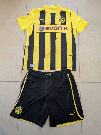 Borussia Dortmund Camisa da Copa camisa de futebol 2011 - 2012