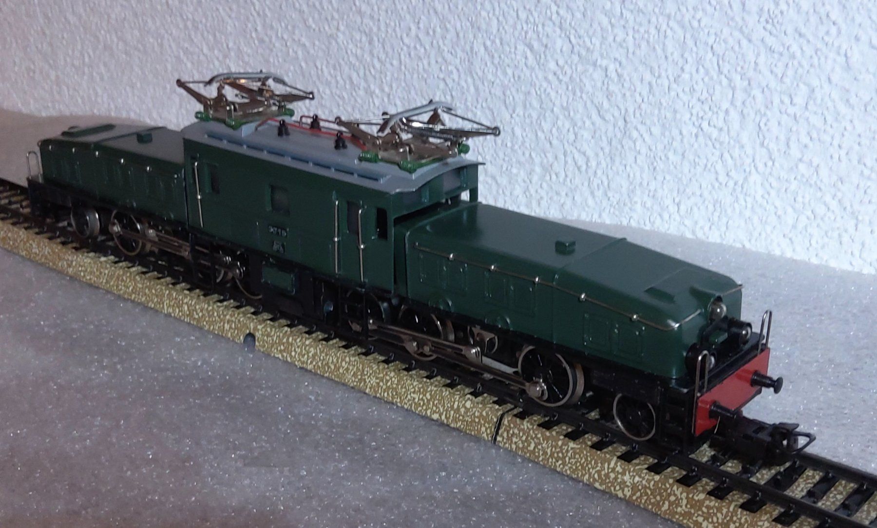Märklin Modellini di ferrovie: Märklin Krokodil 3015 (Gratis Versand) – Difettoso da Safnern venduto da Leila2 1